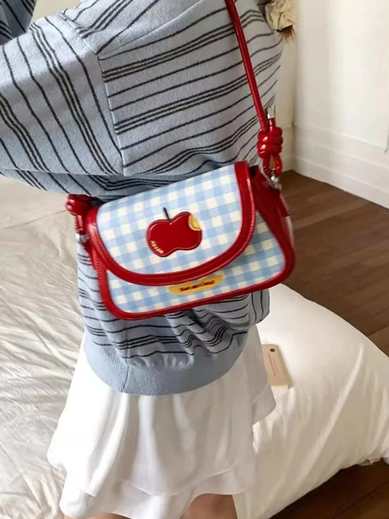 Apple Gingham Pattern Shoulder Bag - Red