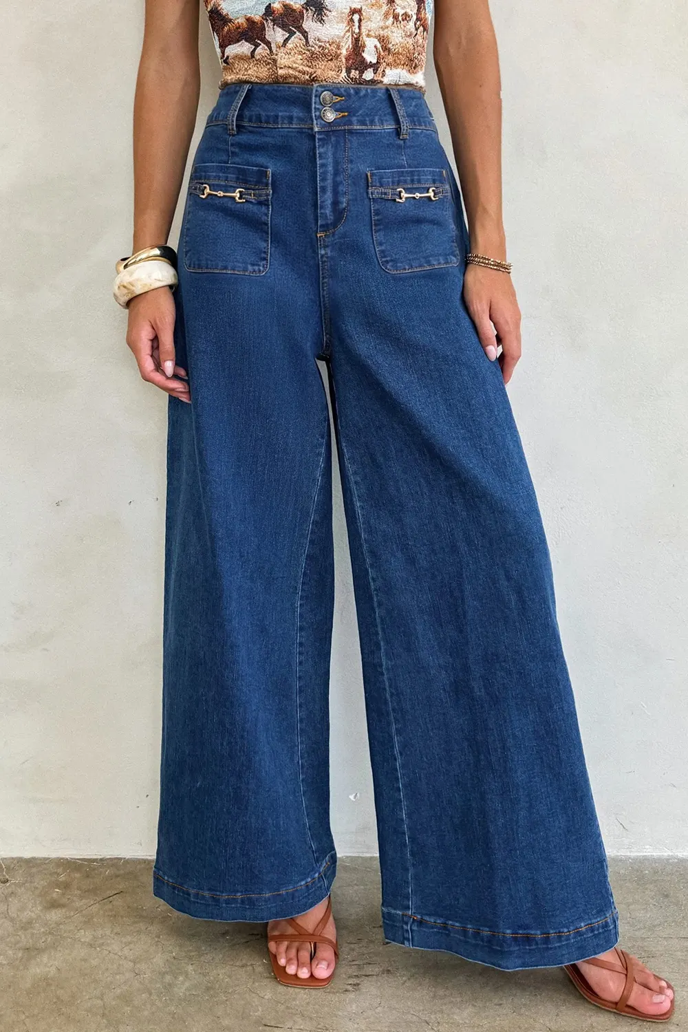 Hardware Decor Patched Pockets Wide Leg Jeans - Navy