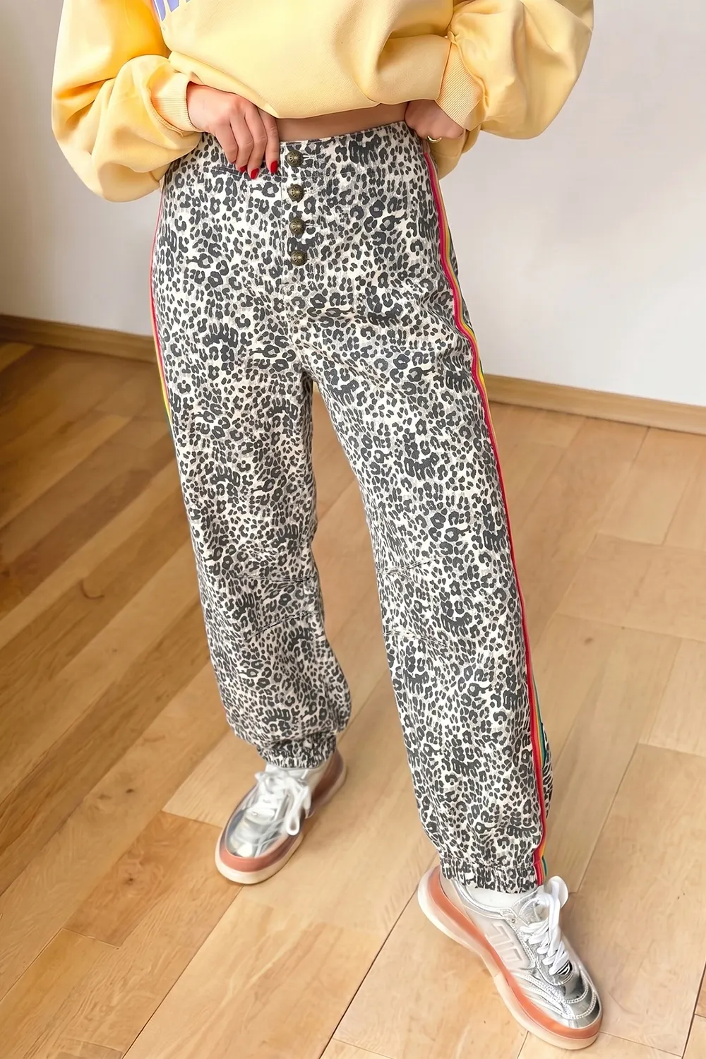 Leopard Print Rainbow Striped Detail Buttoned Loose Jogger Jeans - Leopard